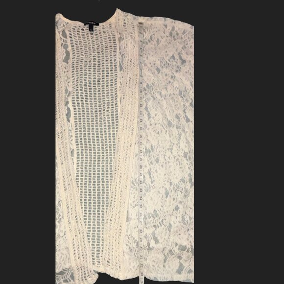 Never Worn Boho Torrid Mixed Lace and Pointelle Poncho-cream Sz 3/4 plus size - Picture 7 of 8